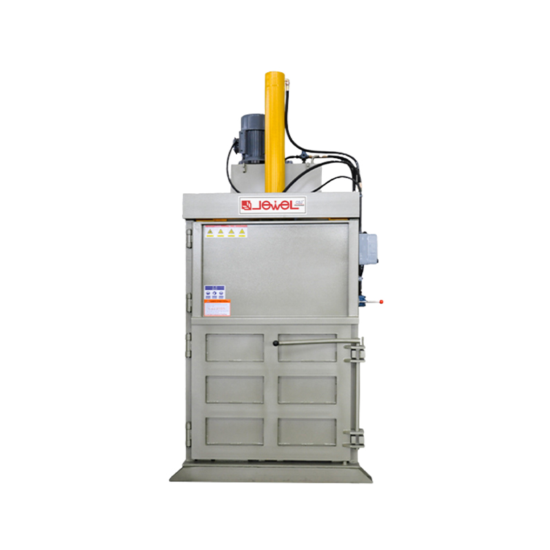 Простой в эксплуатации вертикальный гидравлический пресс-подборщик среднего размера