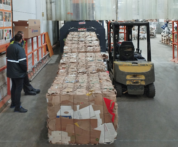 Высокоэффективное решение для пресс-подборщика картонных коробок для крупных сетевых супермаркетов в России